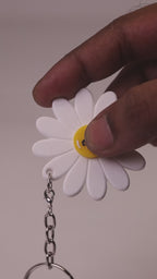 Daisy Spinner Keychain — video
