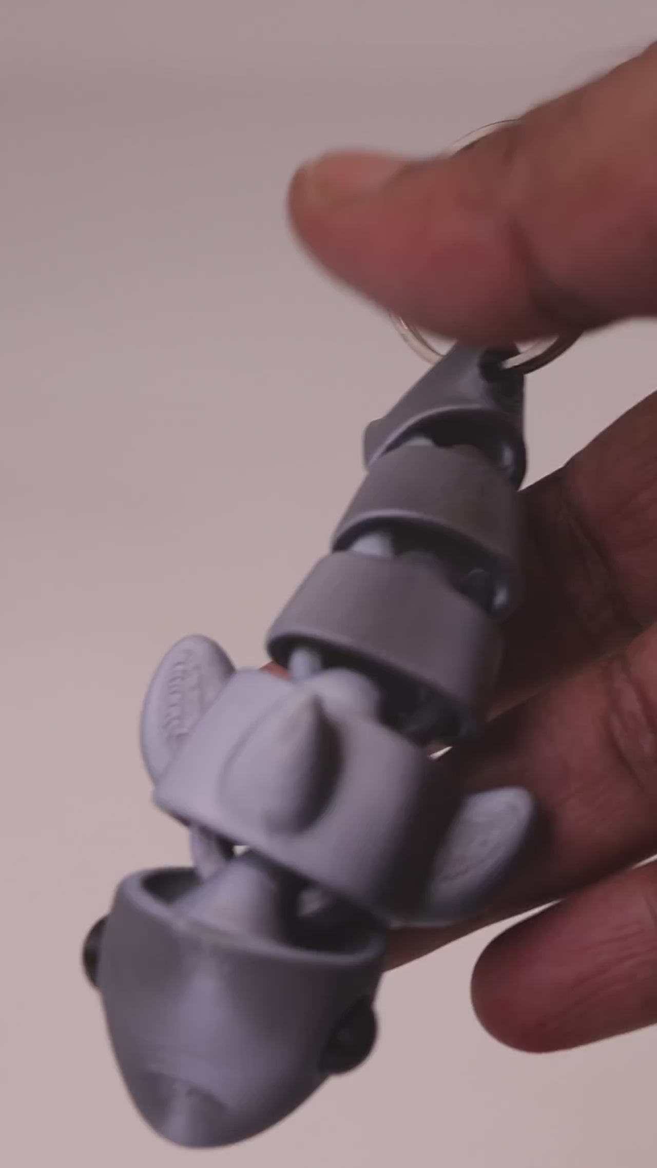 Shark Flexi Keychain — video